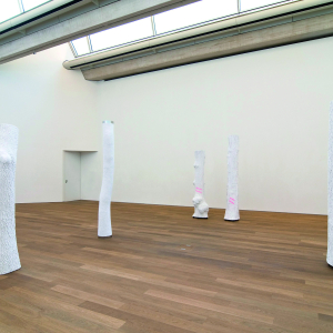 MARCEL_WhiteAsSnow_SansTitreTroncCoudé_crédits Andres Lejona_HD